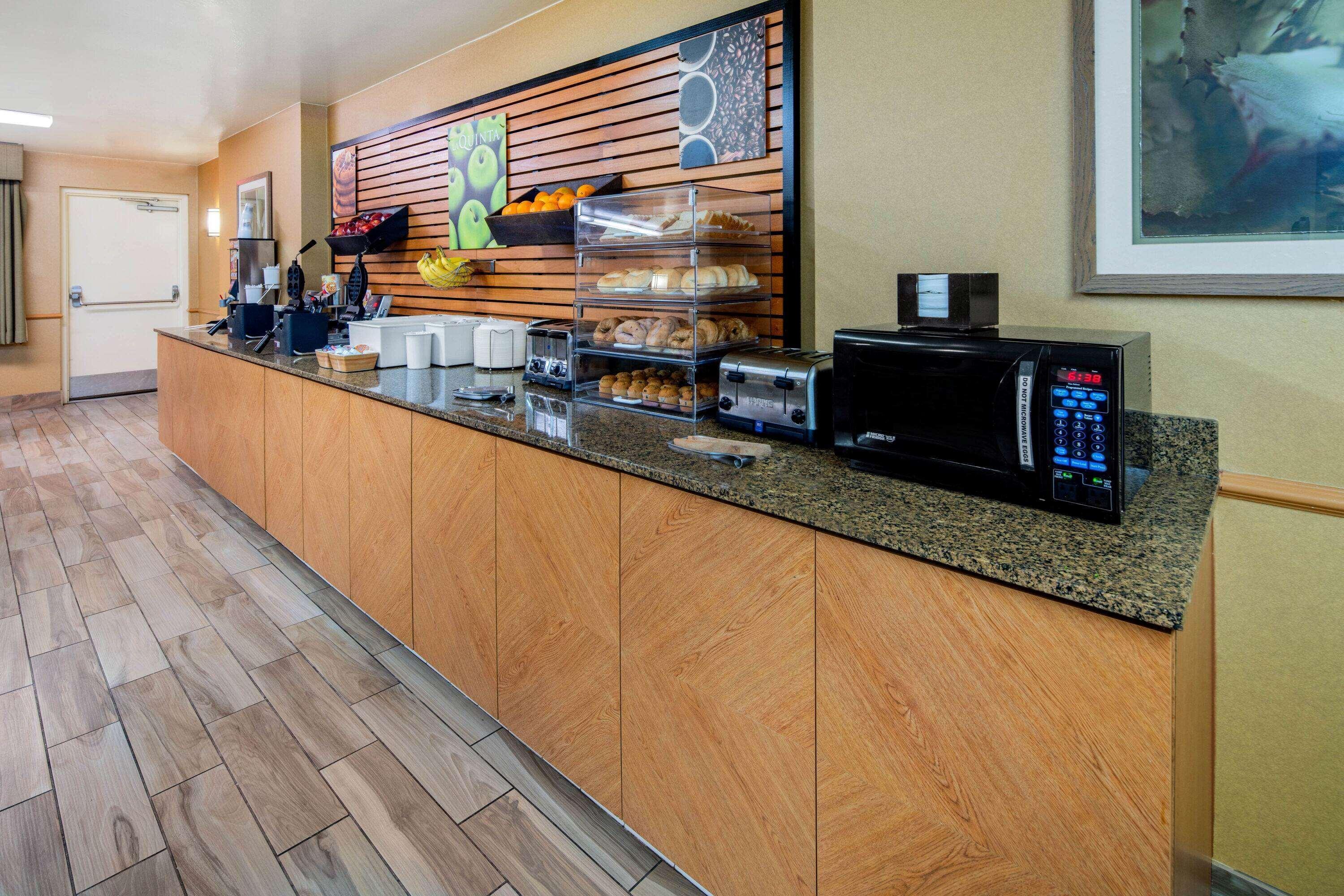 La Quinta Inn & Suites By Wyndham Irvine Spectrum Esterno foto