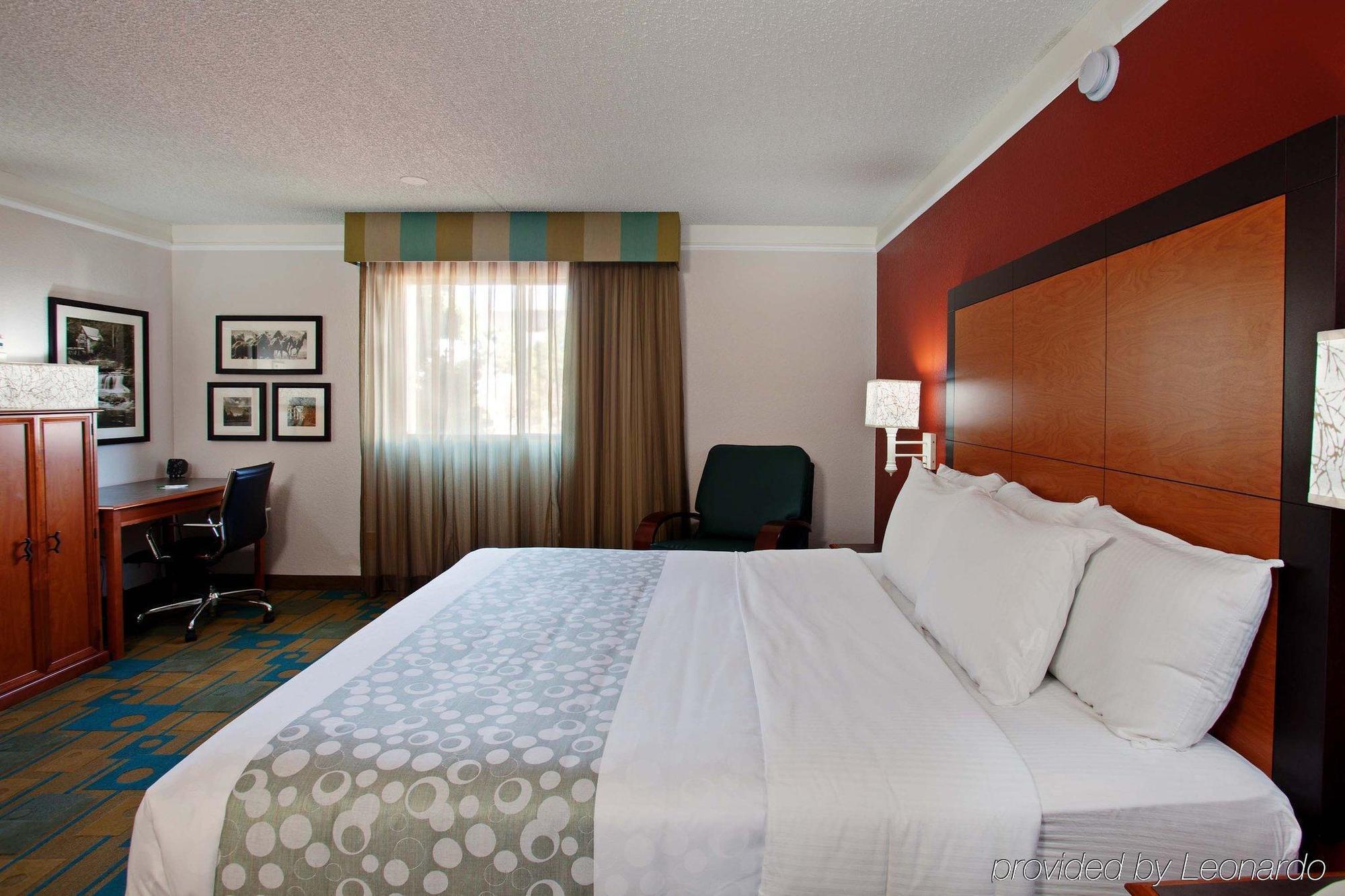 La Quinta Inn & Suites By Wyndham Irvine Spectrum Esterno foto